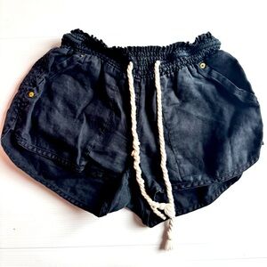 Guess Black Women's Shorts Size Medium